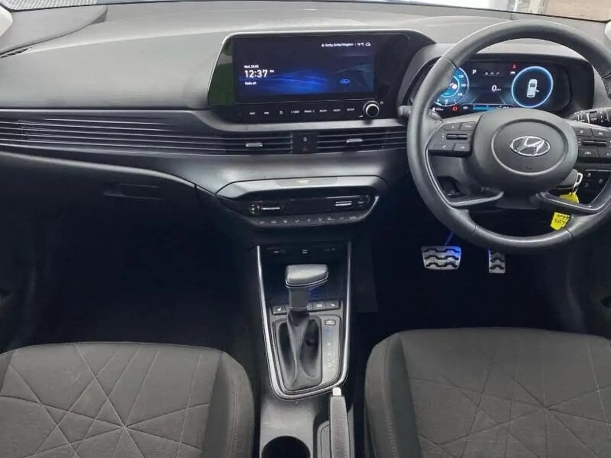 2022-hyundai-bayon-10-t-gdi-premium-120ps-dct-big-8