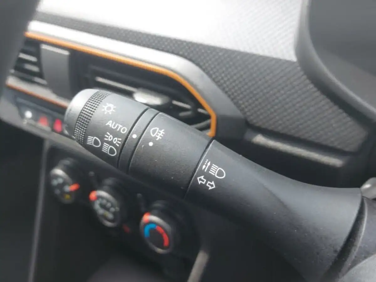 2022-dacia-sandero-stepway-10-tce-essential-90bhp-big-13