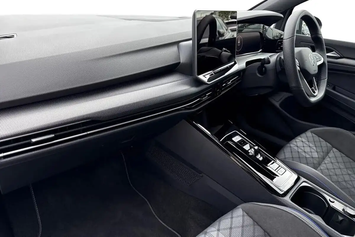 2025-volkswagen-golf-15-etsi-r-line-hatchback-big-13