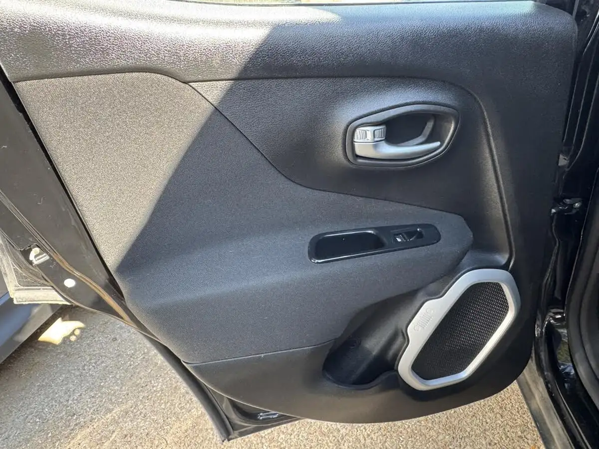 2016-jeep-renegade-16-multijet-ii-longitude-ss-big-37
