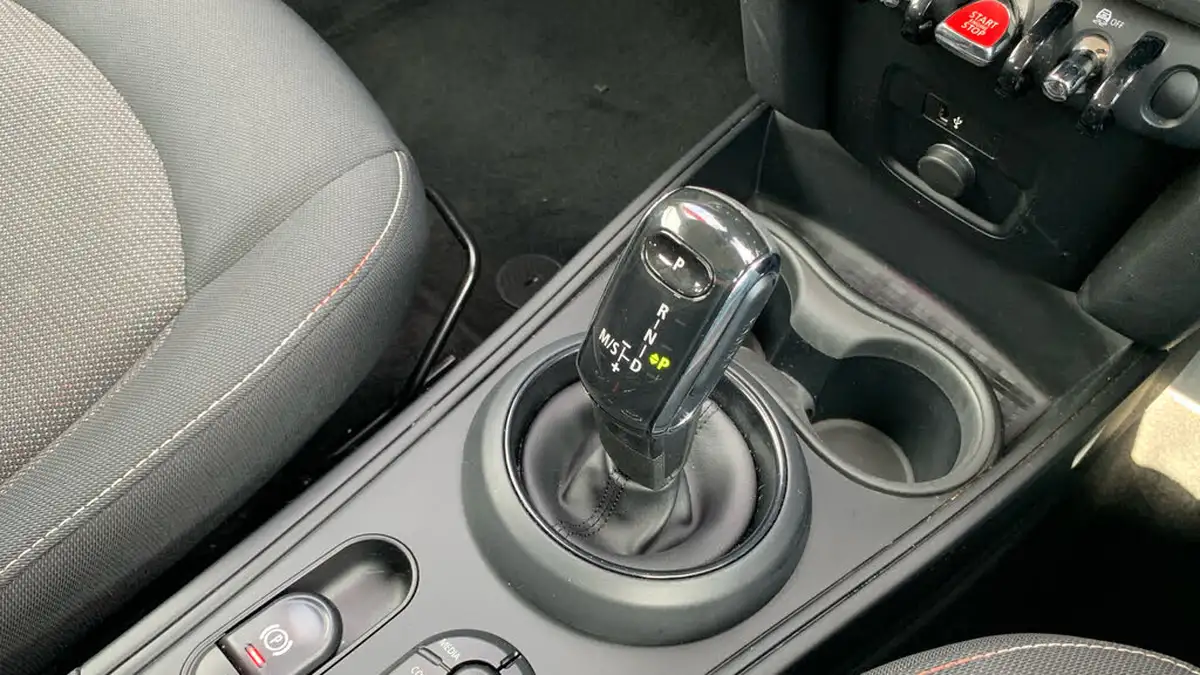 2021-mini-countryman-15-cooper-classic-auto-big-19