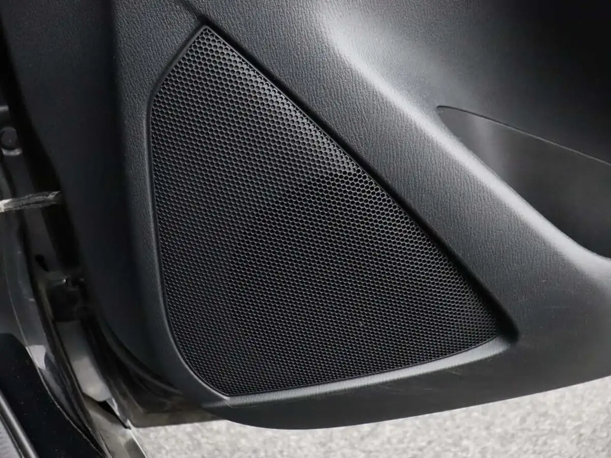 2018-mazda-mazda2-15-se-l-big-19