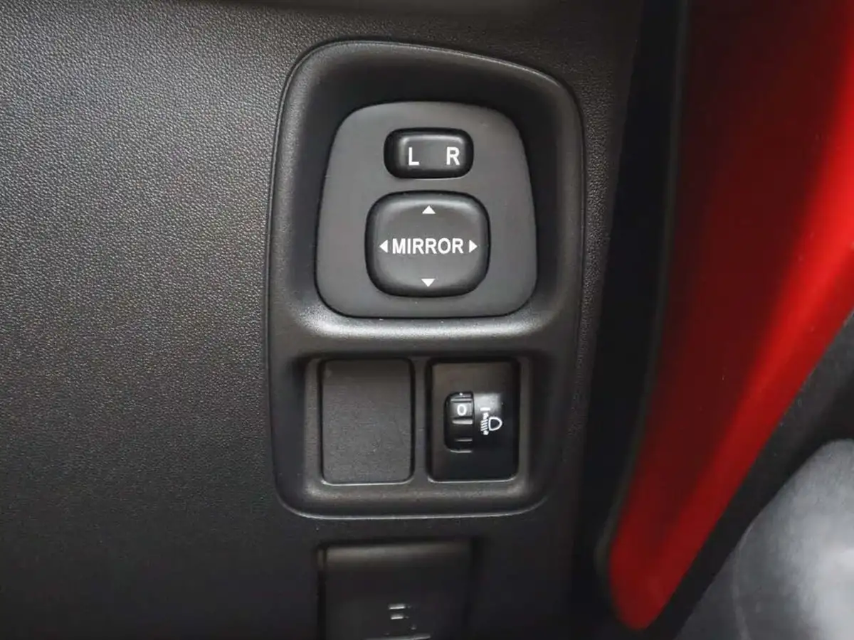 2019-toyota-aygo-10-vvt-i-x-play-big-34