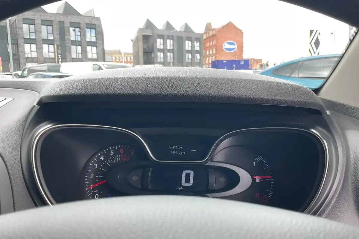2018-renault-captur-09-tce-dynamique-nav-big-10