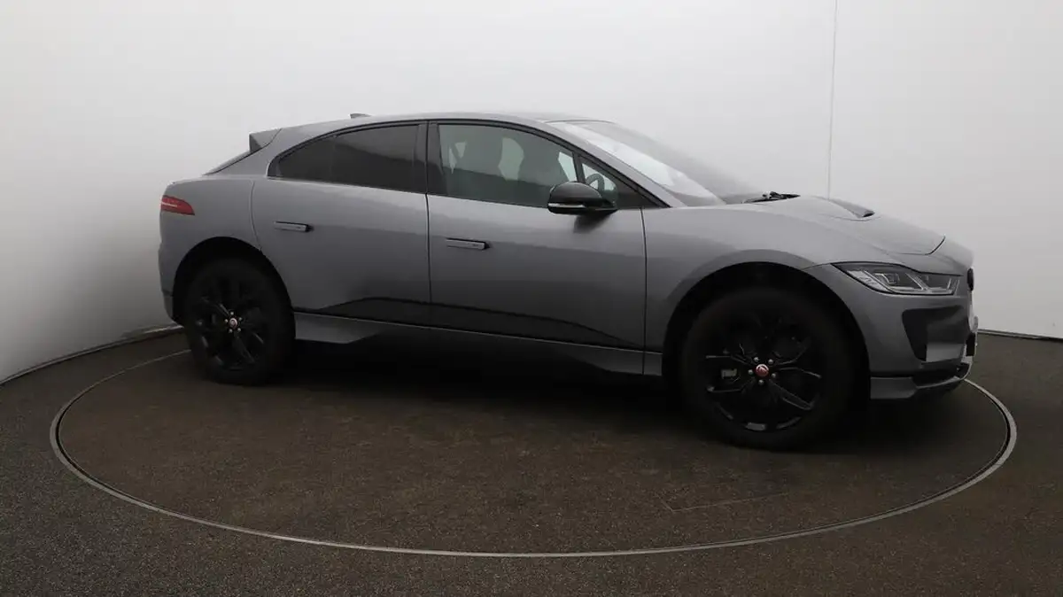 2022-jaguar-i-pace-ev400-black-big-49