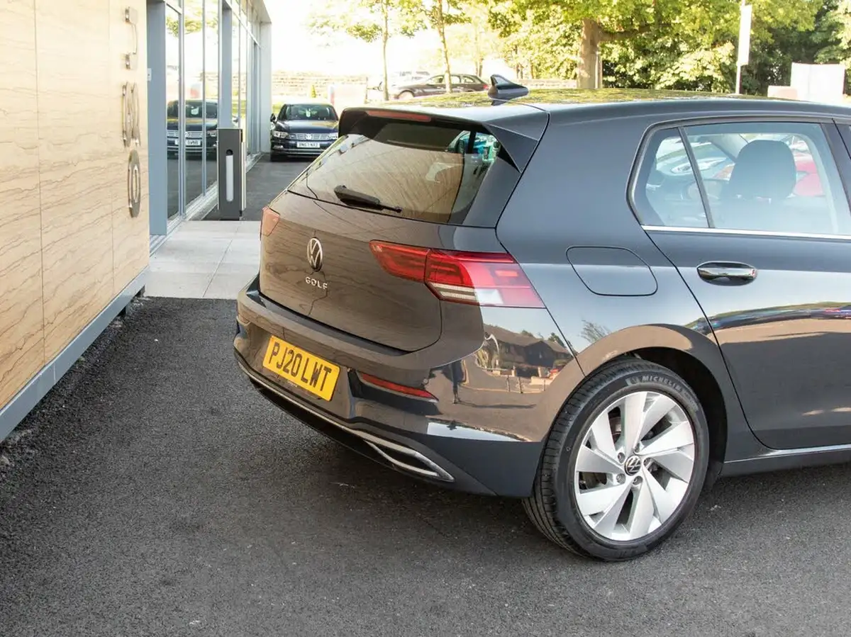 2020-volkswagen-golf-15-tsi-style-150ps-hatchback-big-7
