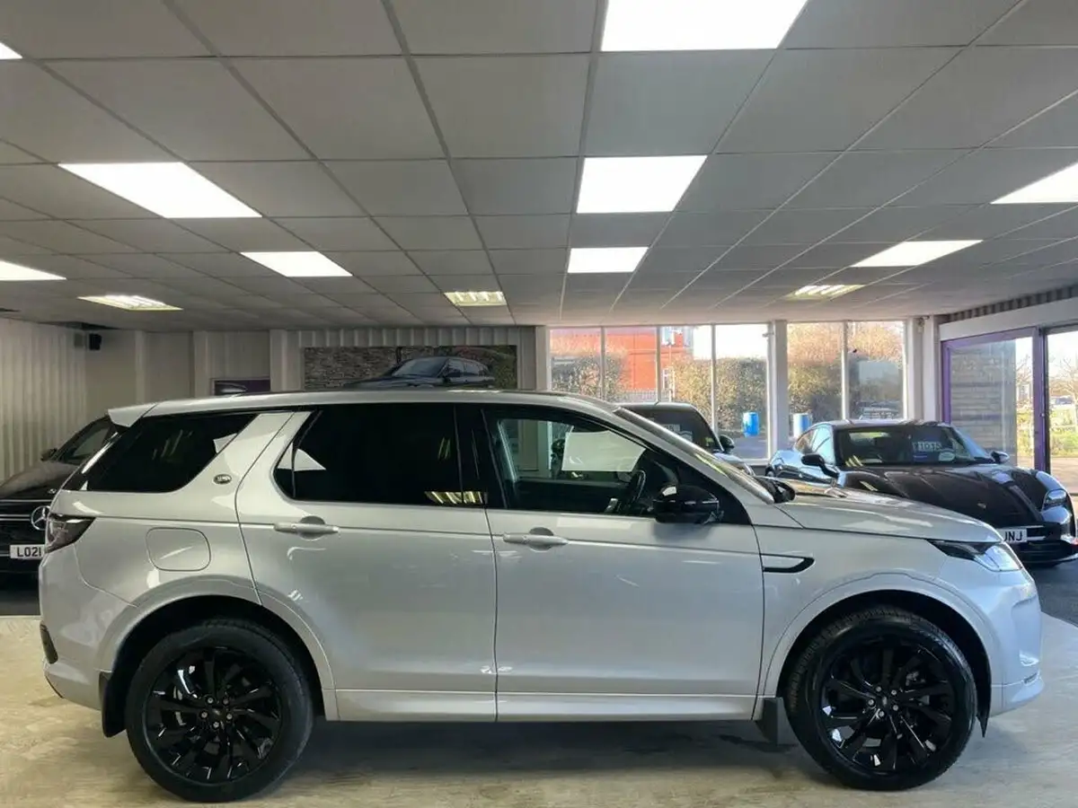 2021-land-rover-discovery-sport-20-d200-r-dynamic-hse-big-10