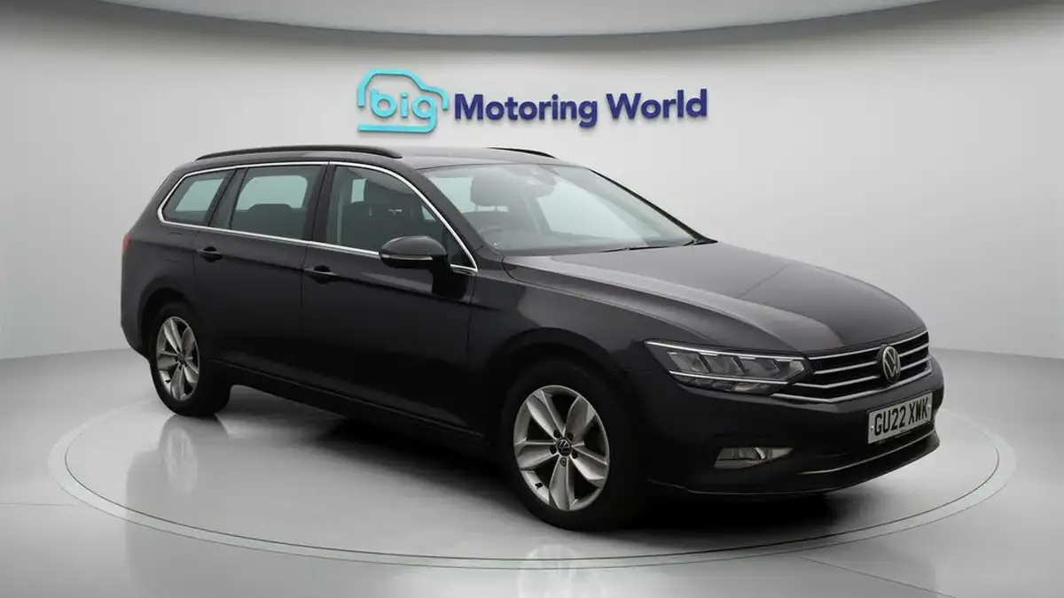 2022-volkswagen-passat-20tdi-se-nav-150ps-estate-5d-big-1