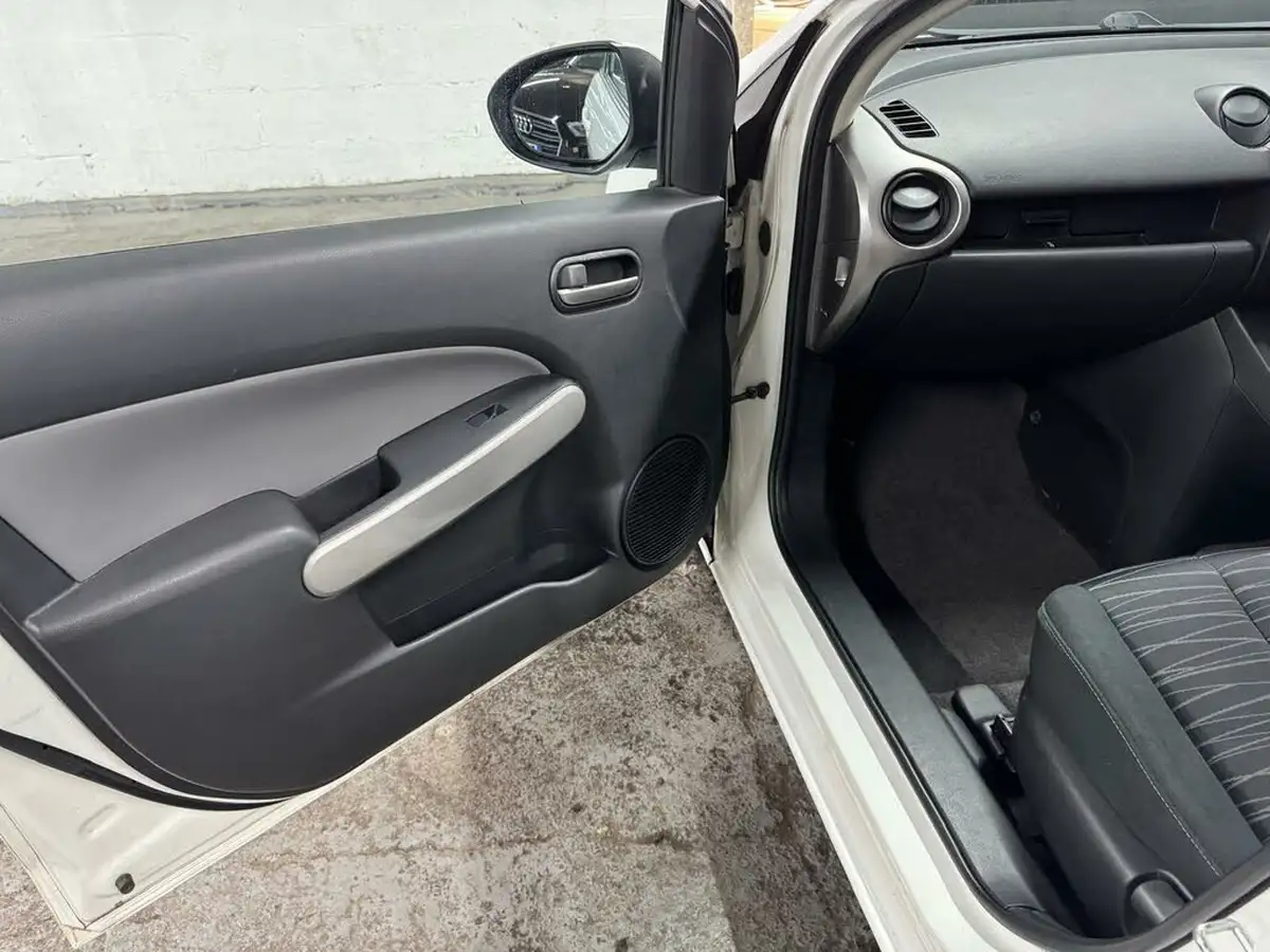 2009-mazda-mazda2-13-ts2-5d-big-18