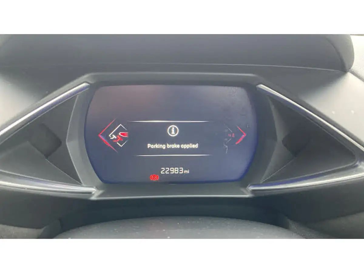 2022-ds-ds-3-crossback-12-puretech-performance-line-130ps-eat8-big-18