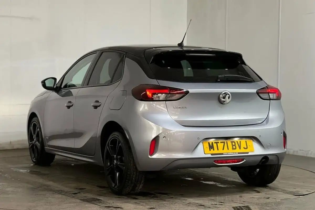 2021-vauxhall-corsa-12-turbo-griffin-edition-big-18