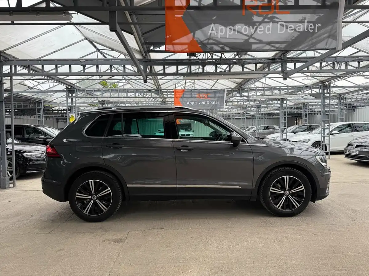2018-volkswagen-tiguan-14-tsi-se-navigation-125ps-ss-big-4