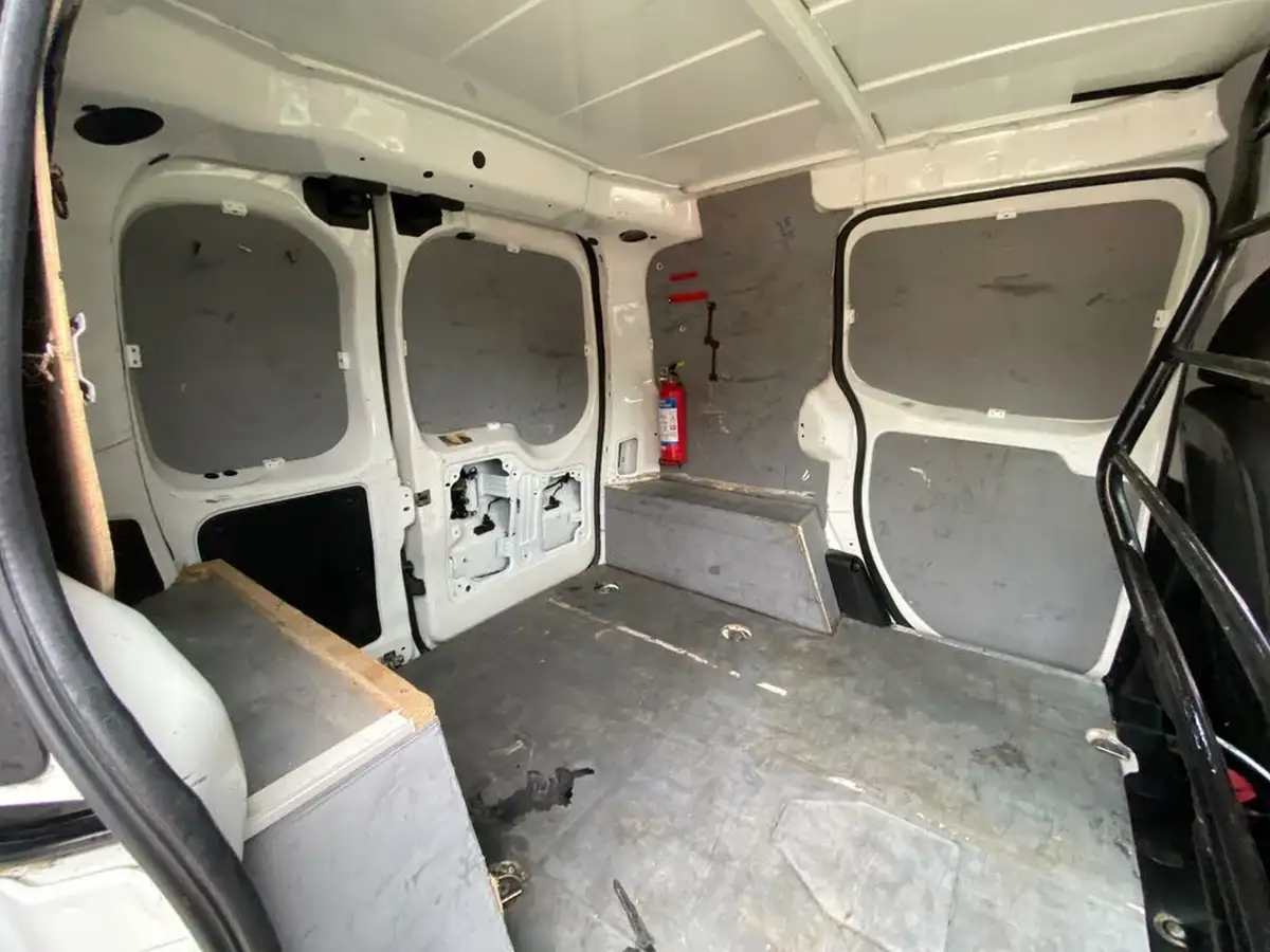 2015-fiat-fiorino-13jtd-cargo-sx-comfort-matic-big-41
