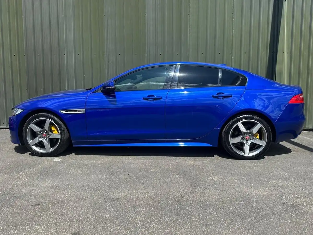 2017-jaguar-xe-20d-r-sport-180ps-1999cc-auto-big-3
