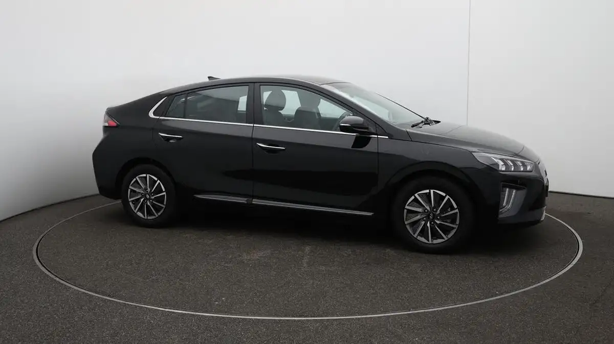 2022-hyundai-ioniq-e-premium-electric-big-40