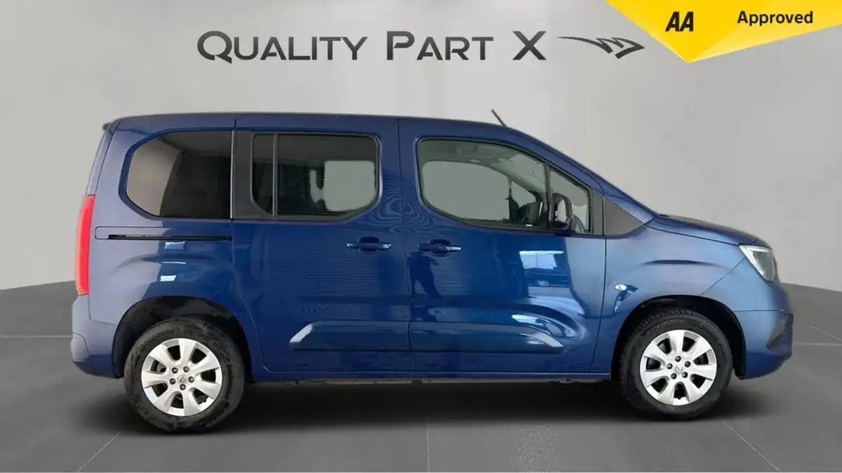 2022-vauxhall-combo-life-15-se-100ps-big-1