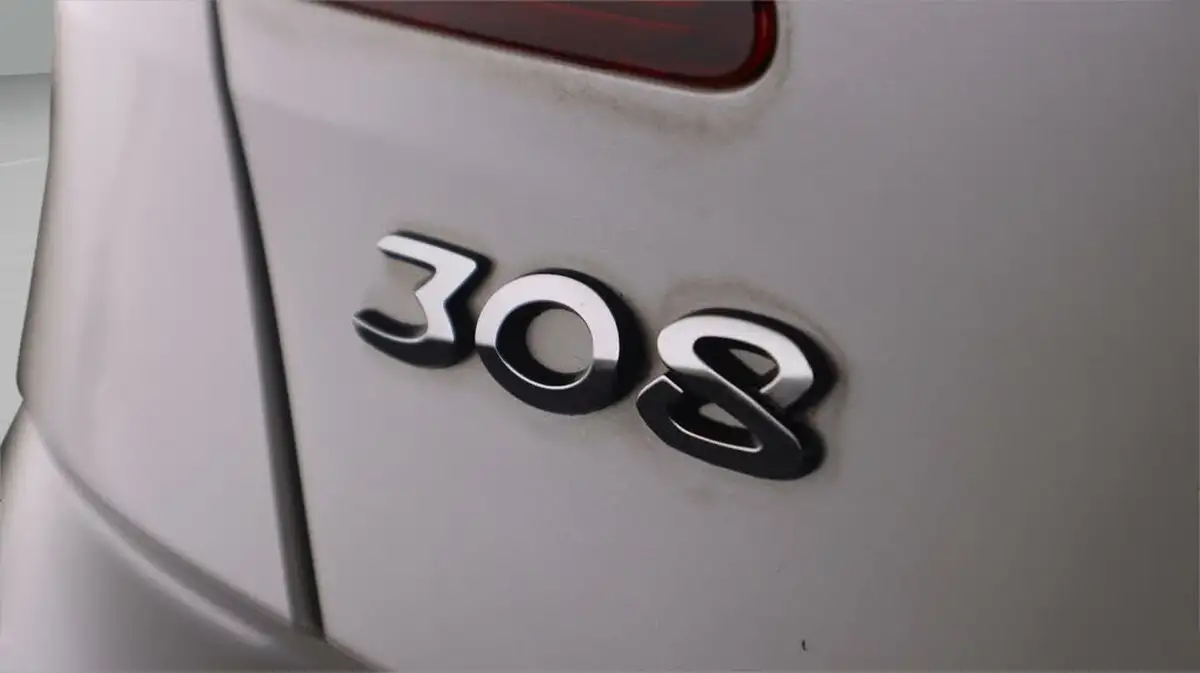 2019-peugeot-308-15-bluehdi-gt-line-big-21