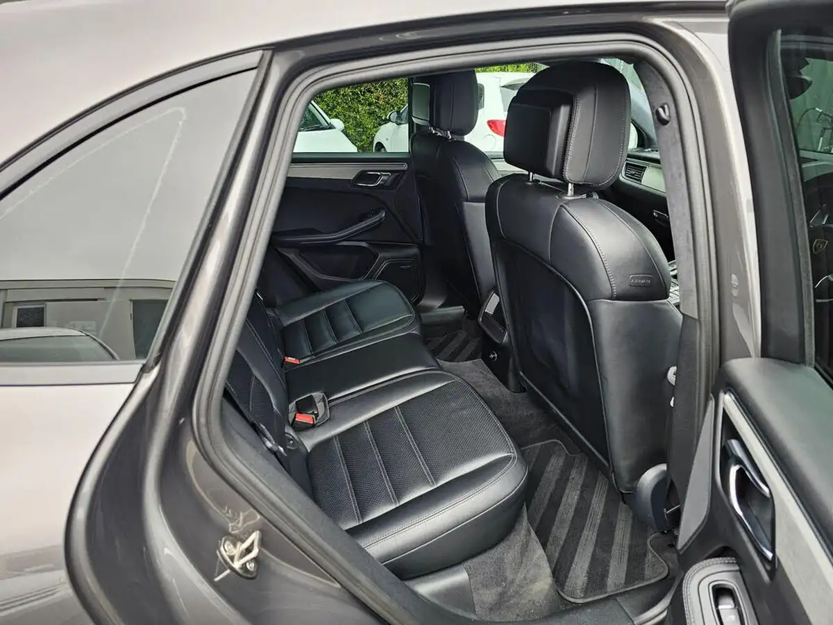 2015-porsche-macan-36-turbo-big-10
