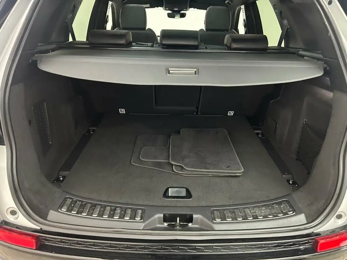 2022-land-rover-discovery-sport-15-p300e-r-dynamic-se-big-29
