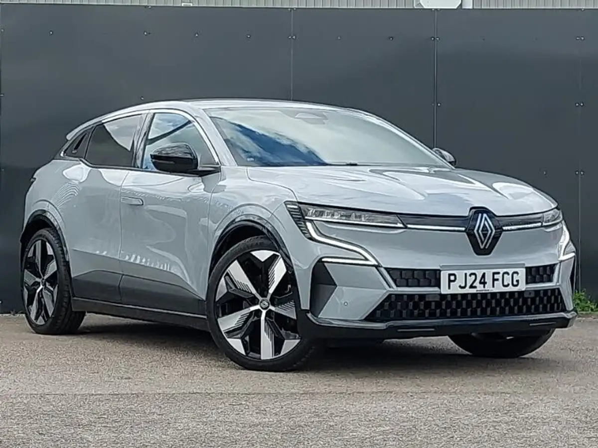 2024-renault-megane-e-tech-e-techno-big-0