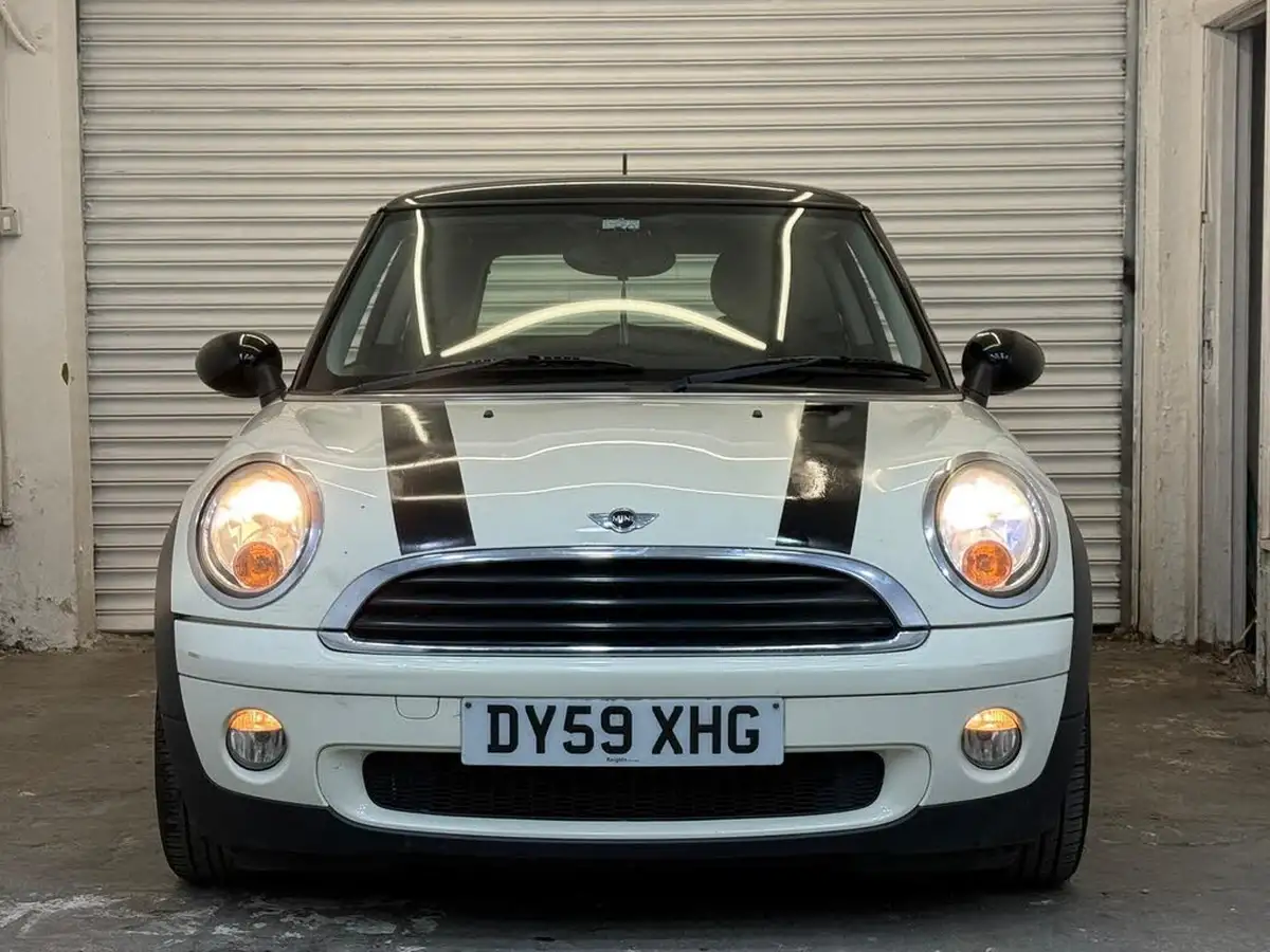 2009-mini-cooper-14-first-75bhp-big-1