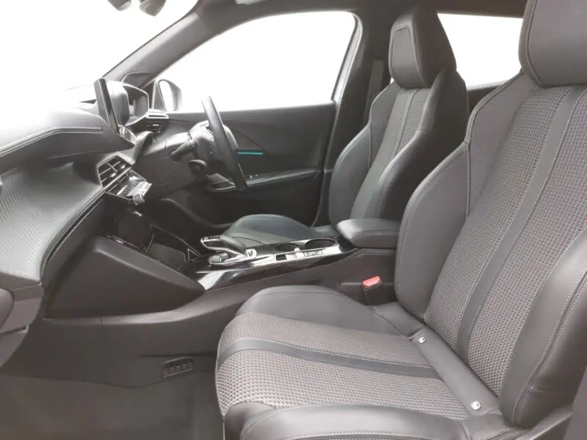 2022-peugeot-2008-suv-e-gt-big-4