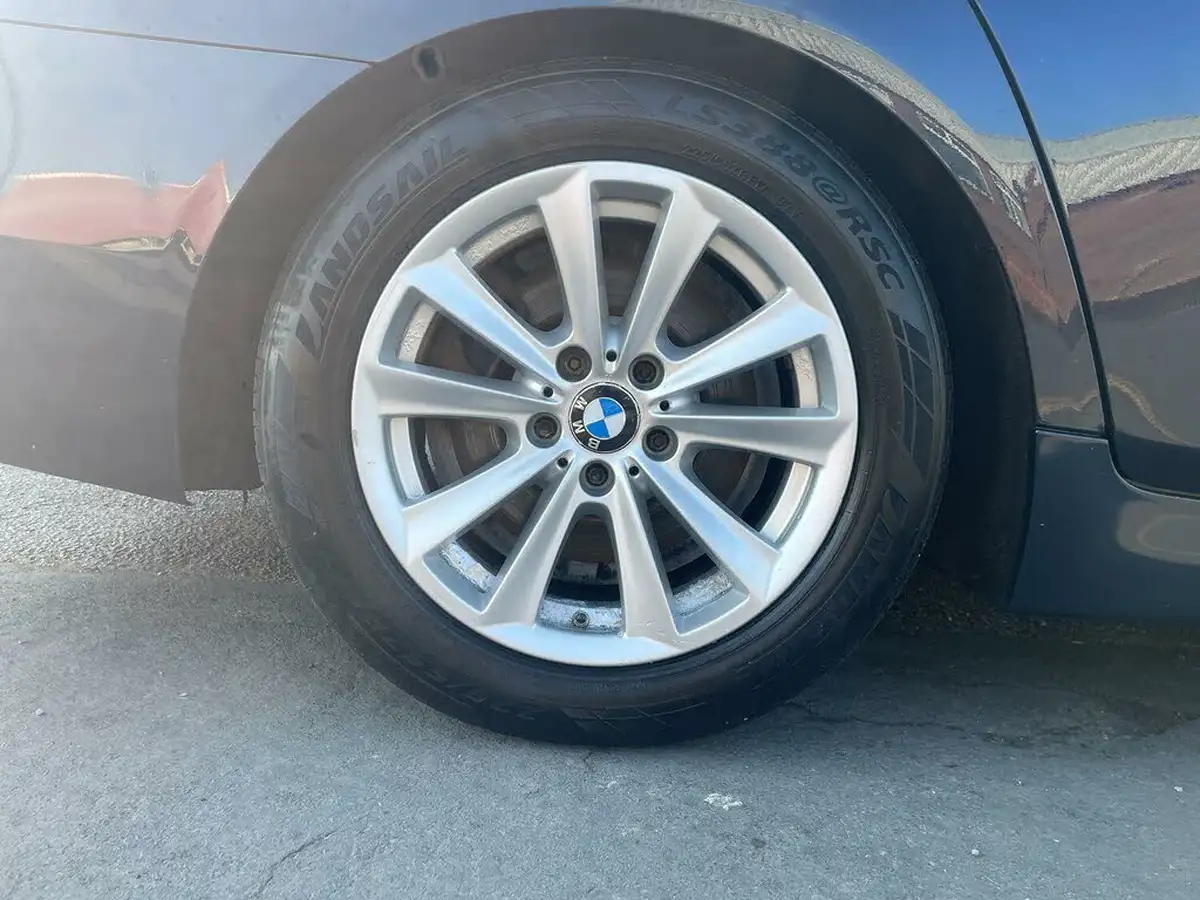 2014-bmw-5-series-big-24