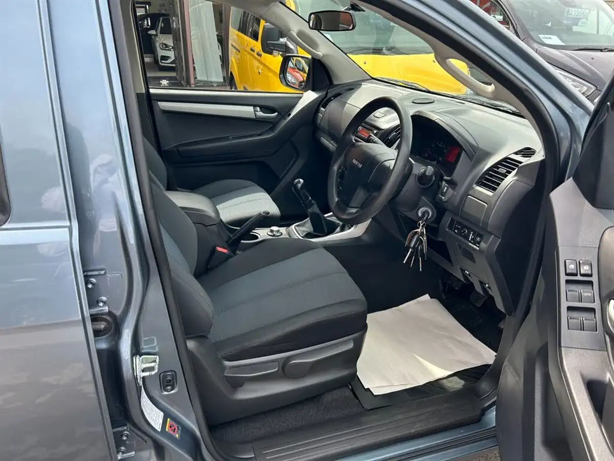 2015-isuzu-d-max-25td-eiger-big-16