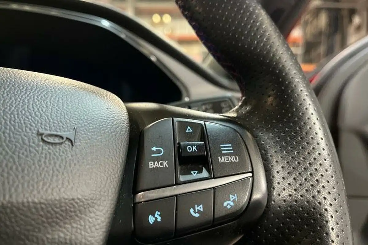 2020-ford-kuga-25t-st-line-big-28