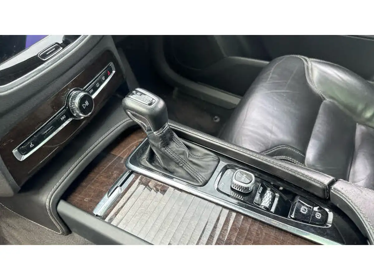 2017-volvo-xc90-20td-d5-inscription-auto-big-12