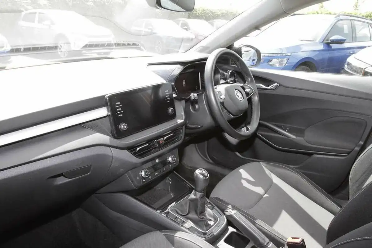 2022-skoda-fabia-10-tsi-colour-edition-95ps-big-1