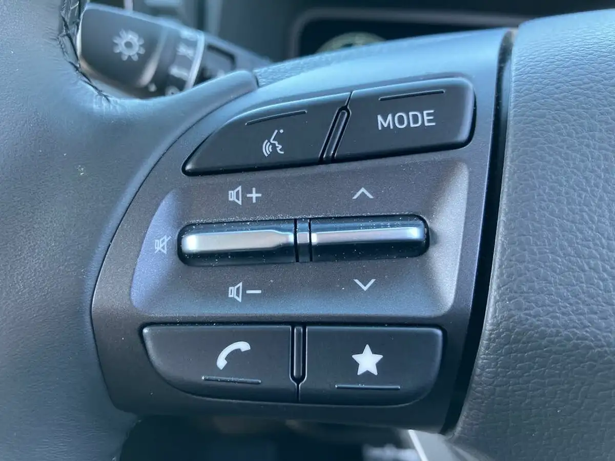 2023-hyundai-kona-e-se-connect-big-15
