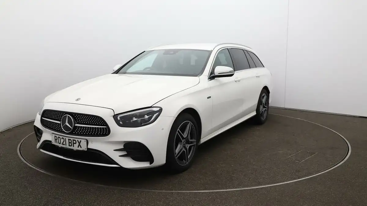 2021-mercedes-benz-e-class-20d-e300de-amg-line-edition-estate-5d-big-37