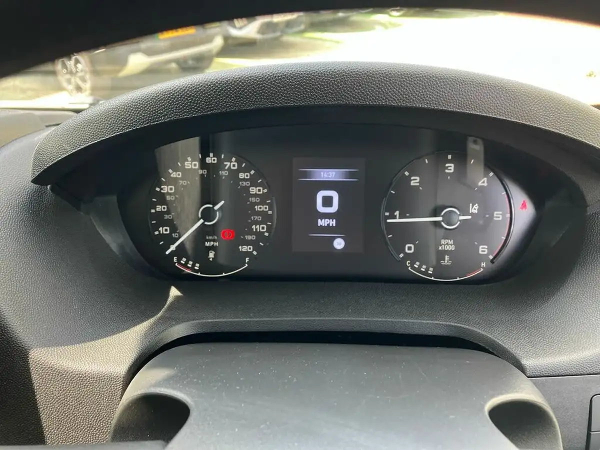 2024-citroen-relay-big-12
