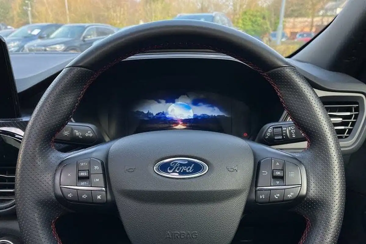 2022-ford-kuga-big-11