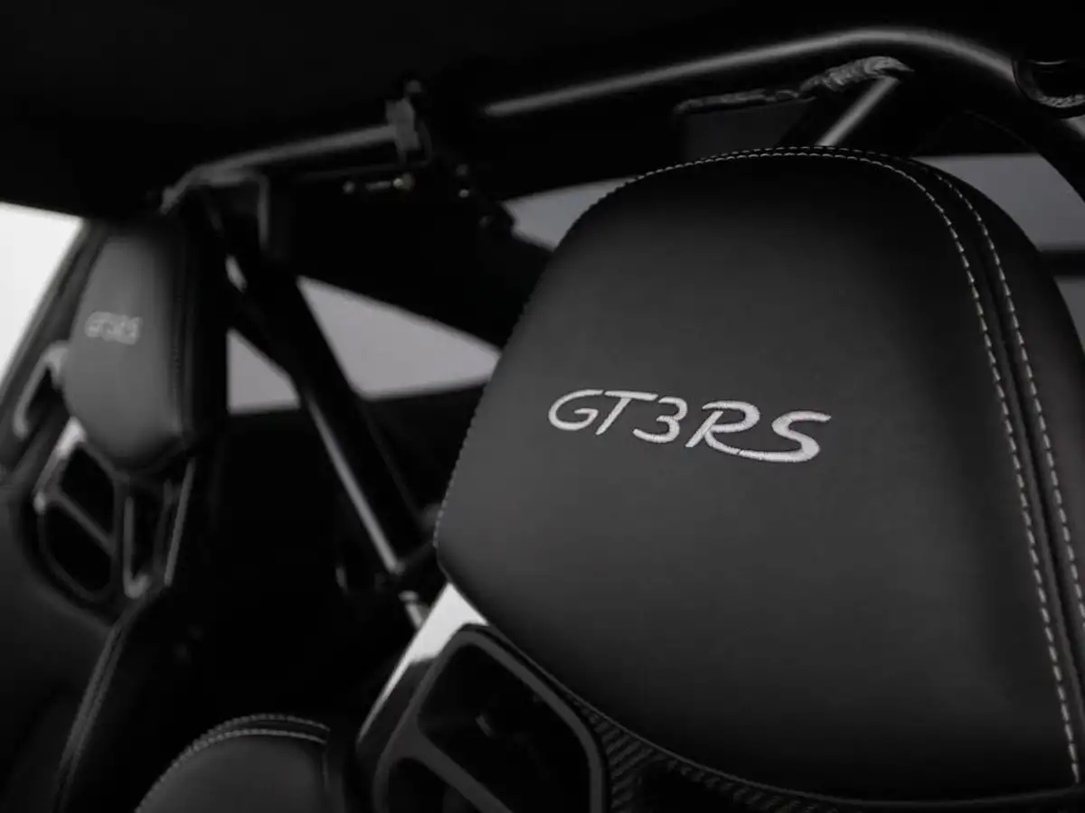 2018-porsche-911-40-gt3-rs-big-39
