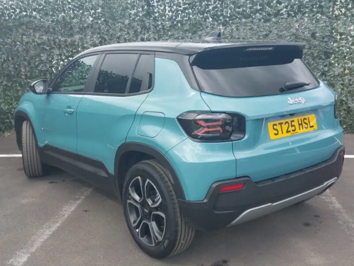 2025-jeep-avenger-12-gse-summit-big-1