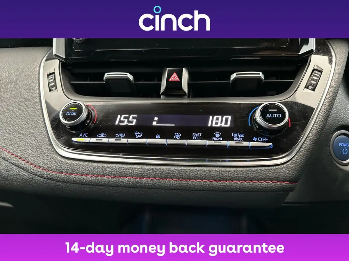 2019-toyota-corolla-18-vvt-i-excel-trk-hatchback-big-32