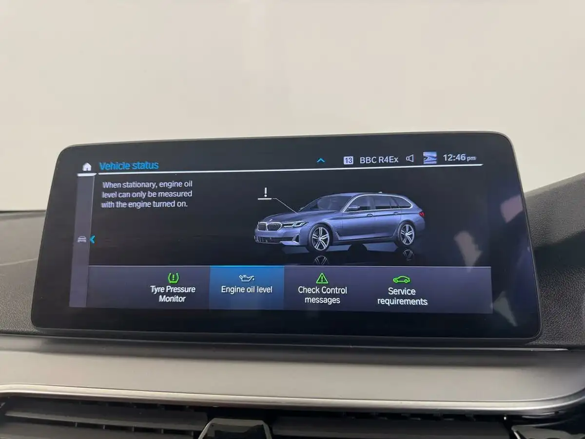 2021-bmw-5-series-20-530e-se-touring-5d-big-37