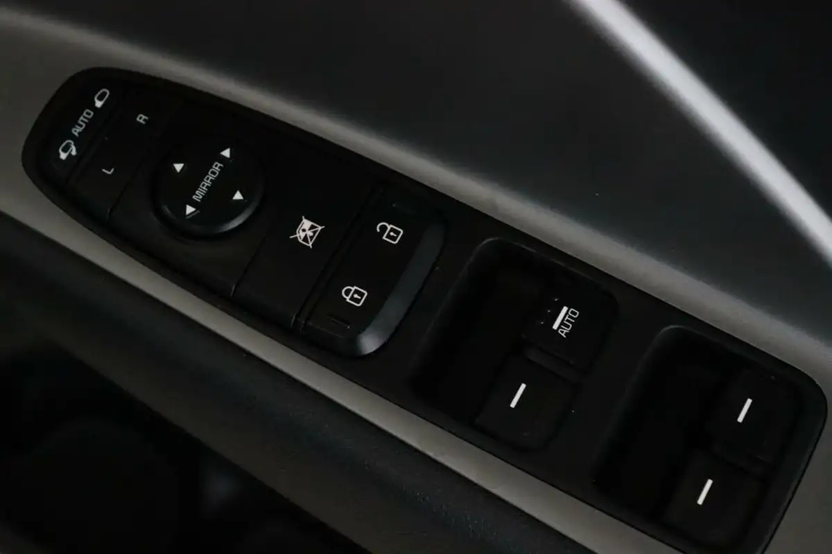 2022-kia-niro-16-gdi-2-139bhp-156kwh-big-12
