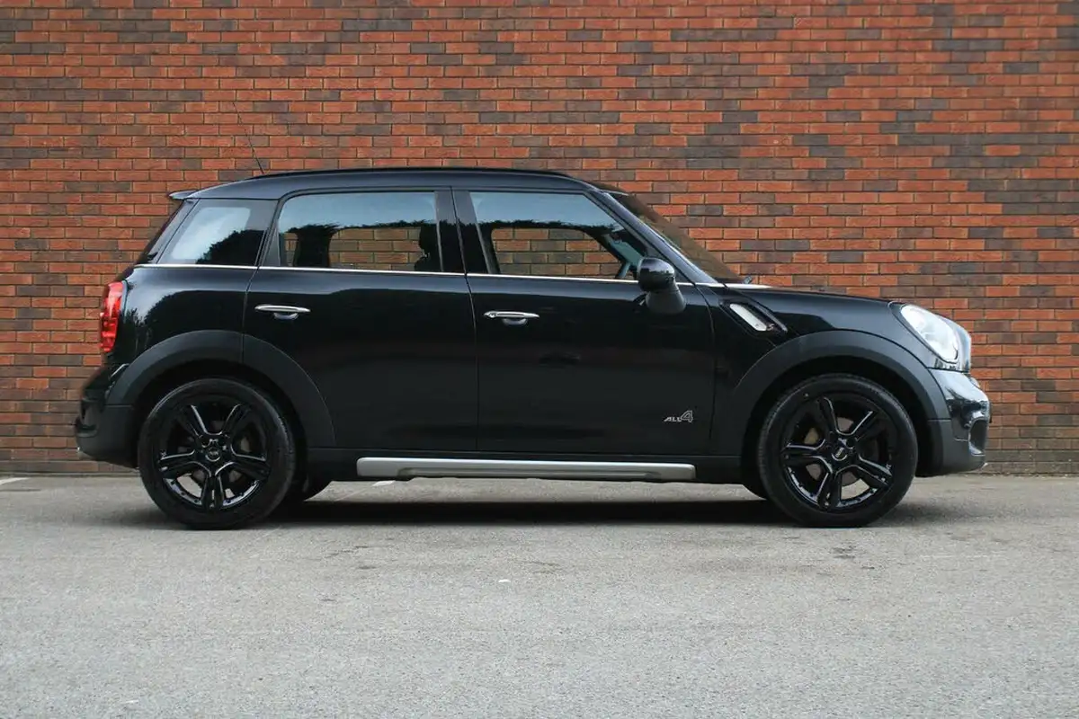 2014-mini-countryman-20td-cooper-sd-143bhp-all4-auto-big-1