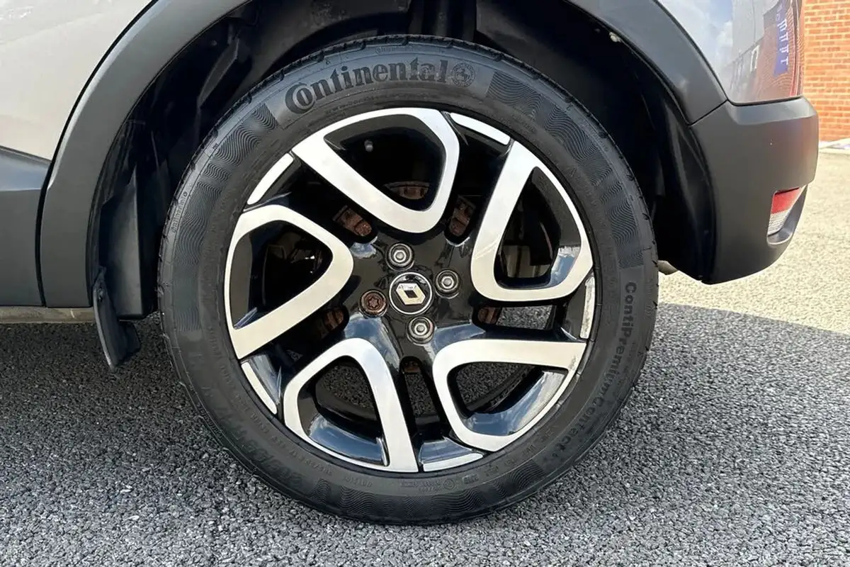 2019-renault-captur-13-tce-iconic-130bhp-ss-big-10