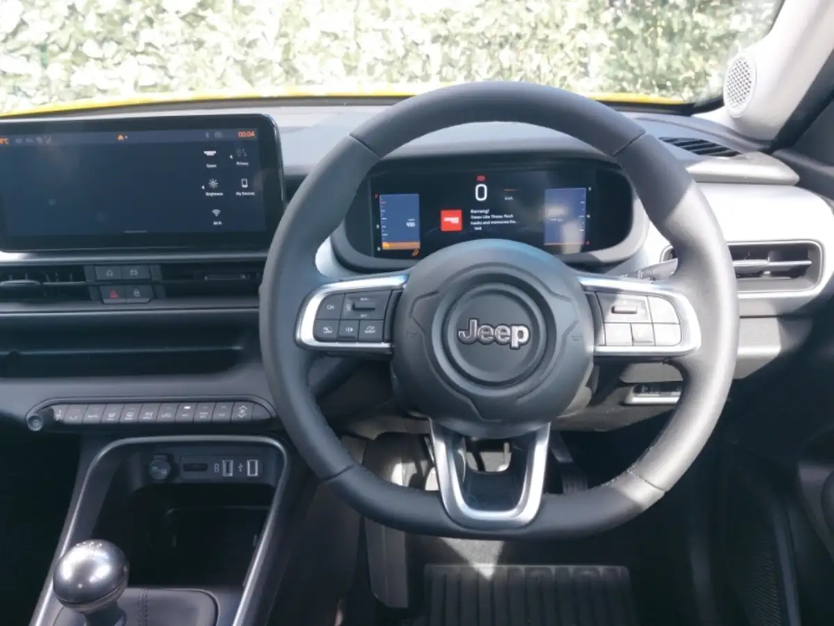 2025-jeep-avenger-12-gse-summit-big-6
