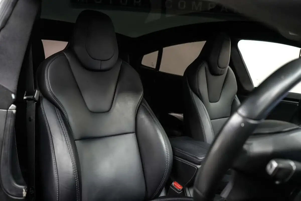 2018-tesla-model-s-e-75d-big-14