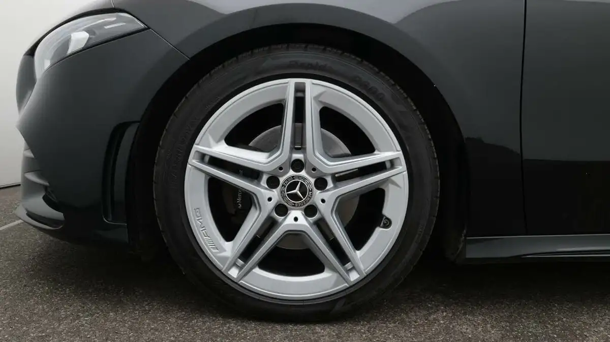 2020-mercedes-benz-a-class-13-a200-amg-line-hatchback-5d-7g-dct-big-18