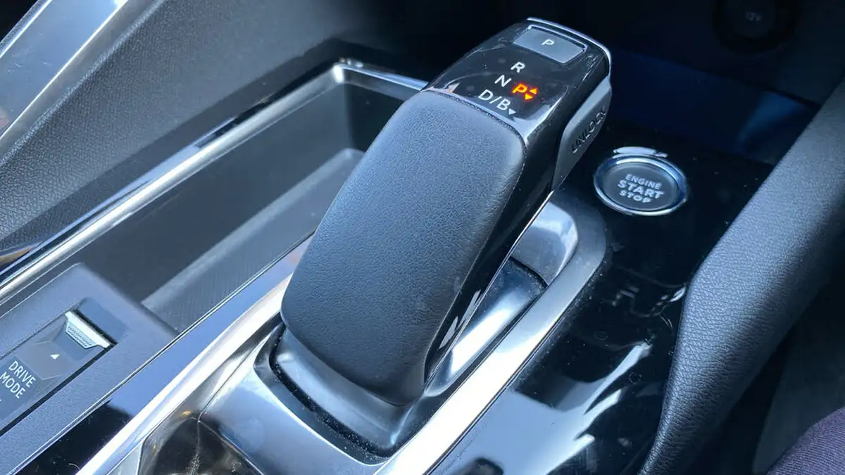 2022-peugeot-3008-suv-16-puretech-gt-premium-300bhp-4wd-hybrid4-e-eat8-big-19