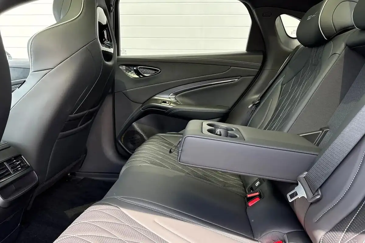 2025-byd-seal-e-design-big-35