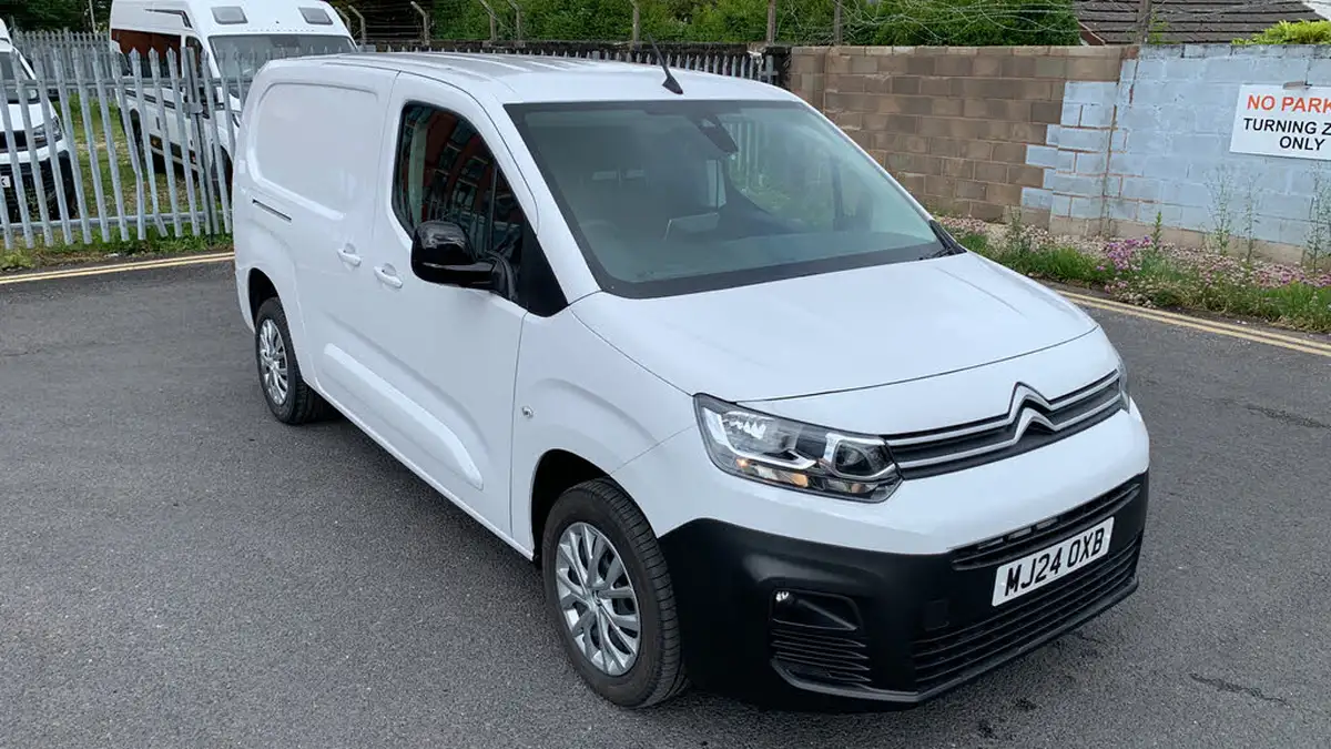 2024-citroen-berlingo-15-bluehdi-950-driver-edition-130pseu6d-eat8-big-17