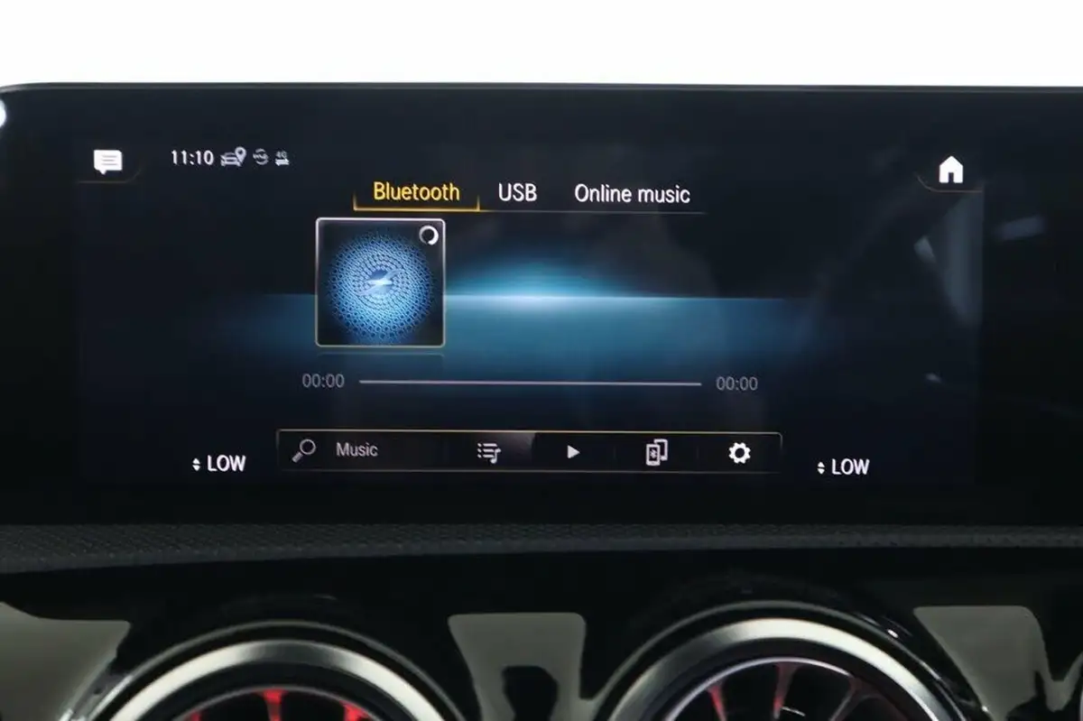 2021-mercedes-benz-a-class-13-a250e-amg-line-premium-hatchback-5d-big-39
