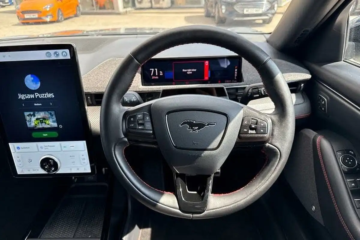 2022-ford-mustang-mach-e-e-extended-range-351ps-awd-big-11